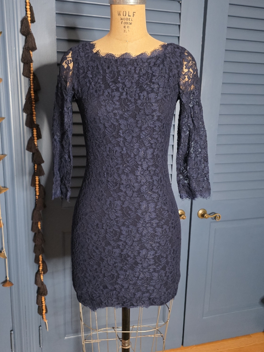 Diane von Furstenberg Navy Blue Zarita Lace Cocktail Dress Size 2